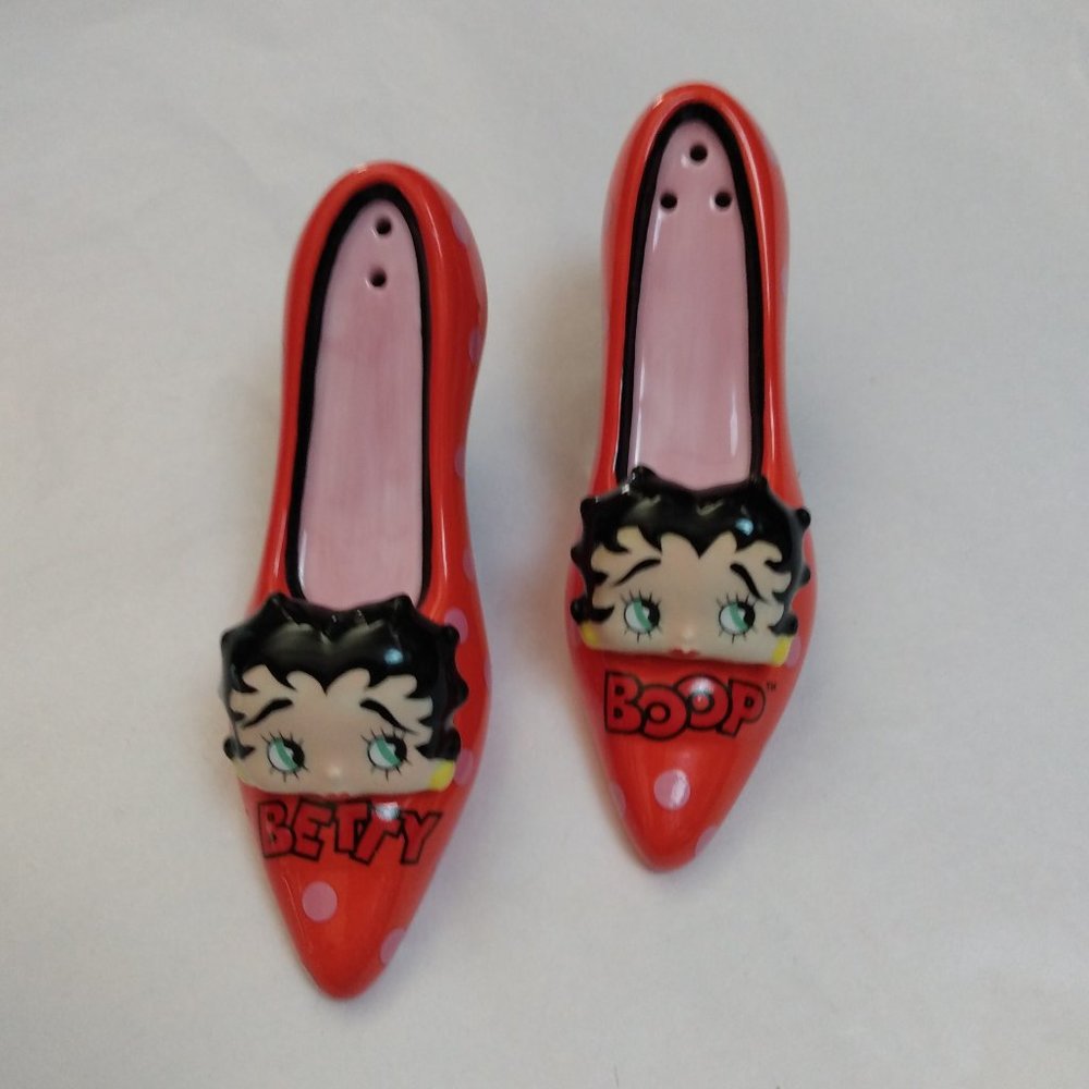 🎬Vintage🎬 Betty Boop Shoes - Salt & Pepper Shaker Set